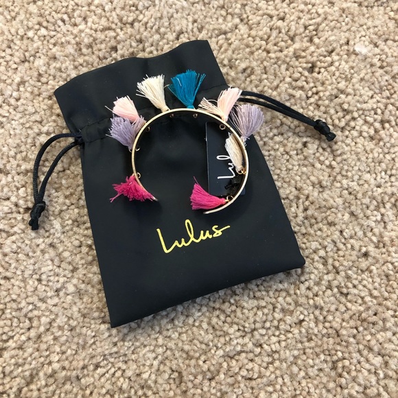 Lulus Jewelry - NWT Lulu’s Multi-Colored Tassel Bracelet